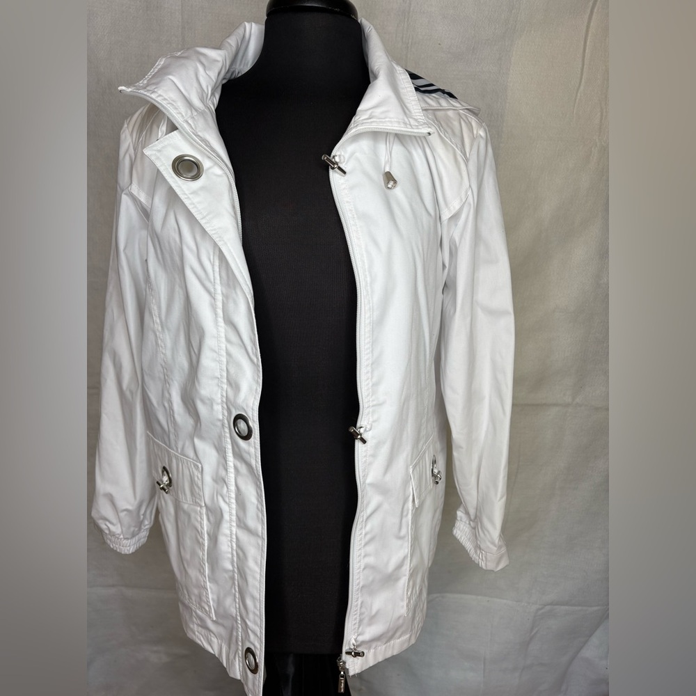 Mackintosh New England White Zip Front Jacket – Size M